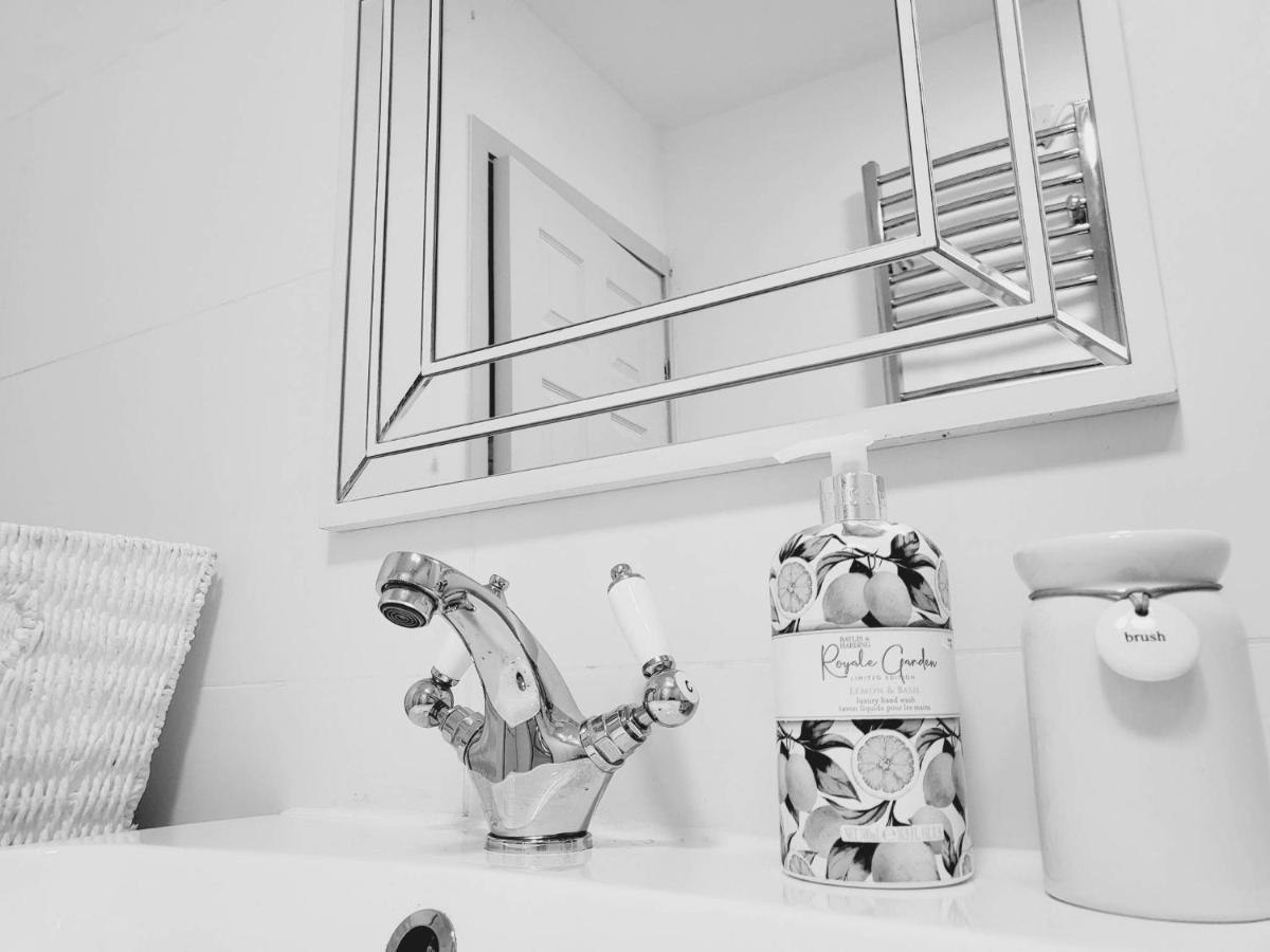 Romeo & Juliet'S With Private Parking Apartment Stratford-upon-Avon Ngoại thất bức ảnh